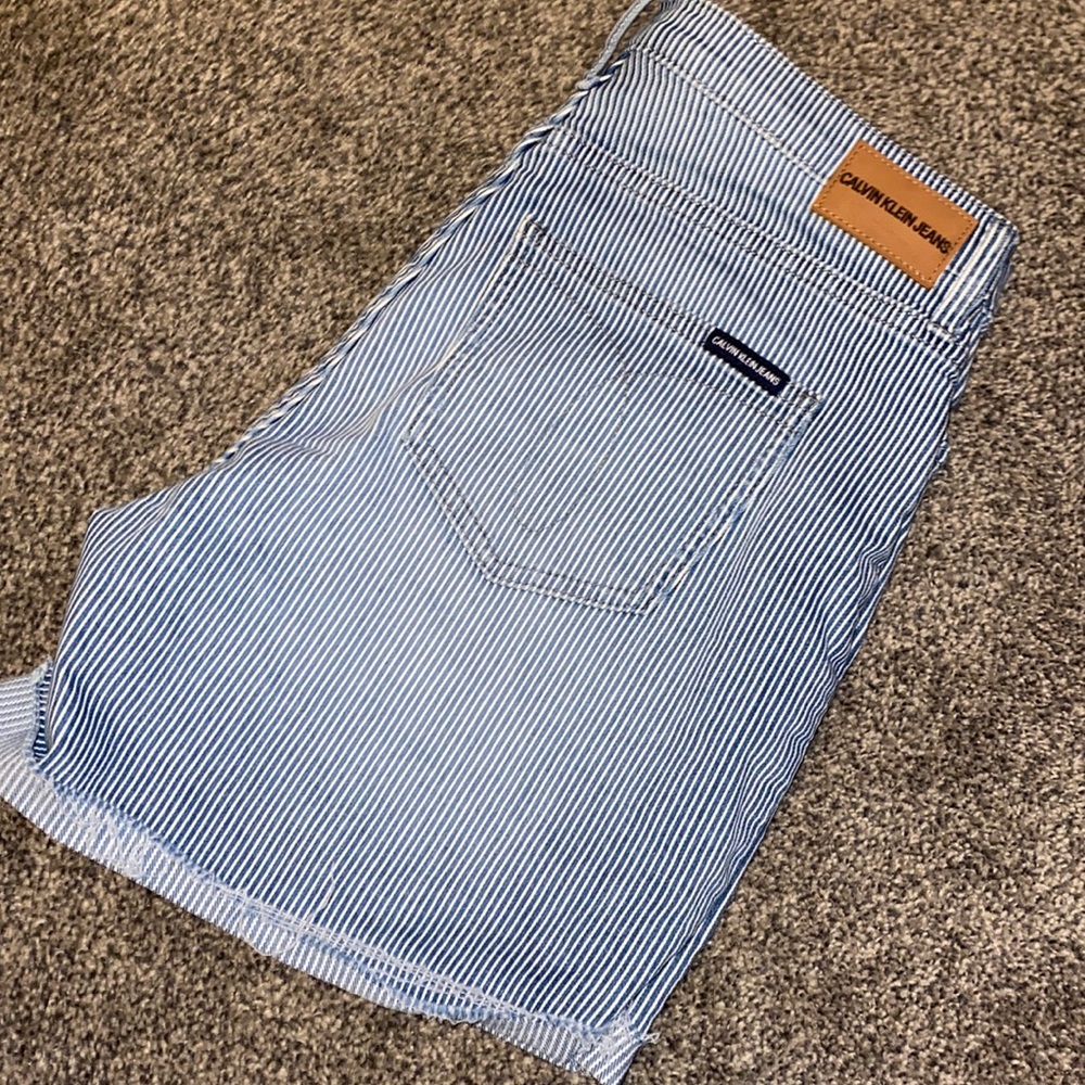 Size 8 Calvin Klein Jeans Striped High Rise Shorts